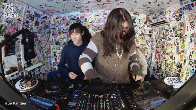 Episode 7GHKSArWD3pgvfCAksGdjW Thumbnail 2