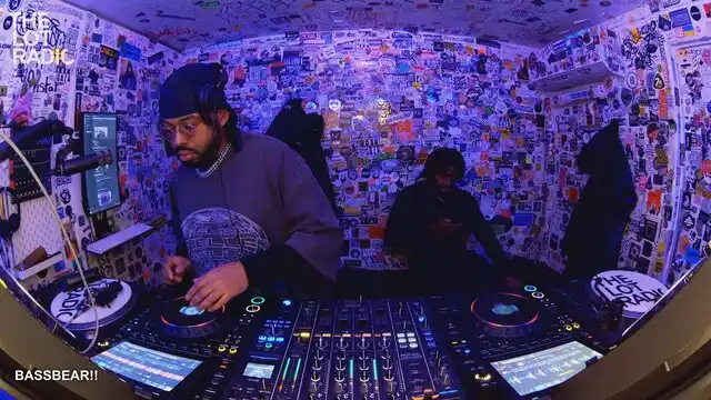 Episode 5uyYxMm9ubxd7NL2d8eV3m Thumbnail 5