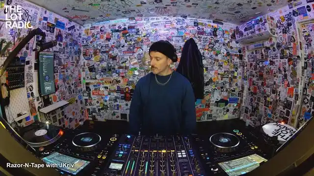 Episode 74AWhIie5QLB5E2QslKx7H Thumbnail 5