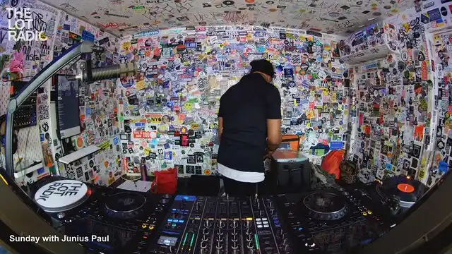 Episode 6s0URAosR69wqryevxW0mT Thumbnail 2