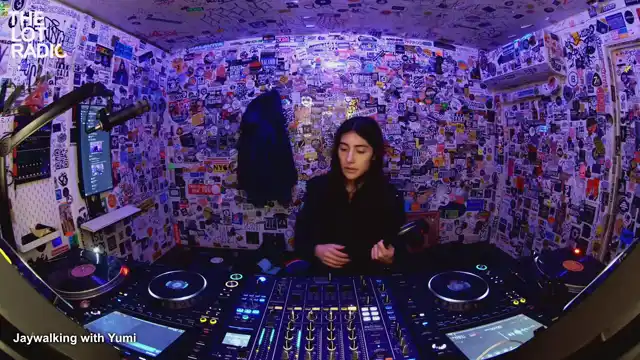 Episode c5LMTxPDQJIE2bMKZSiqE Thumbnail 4