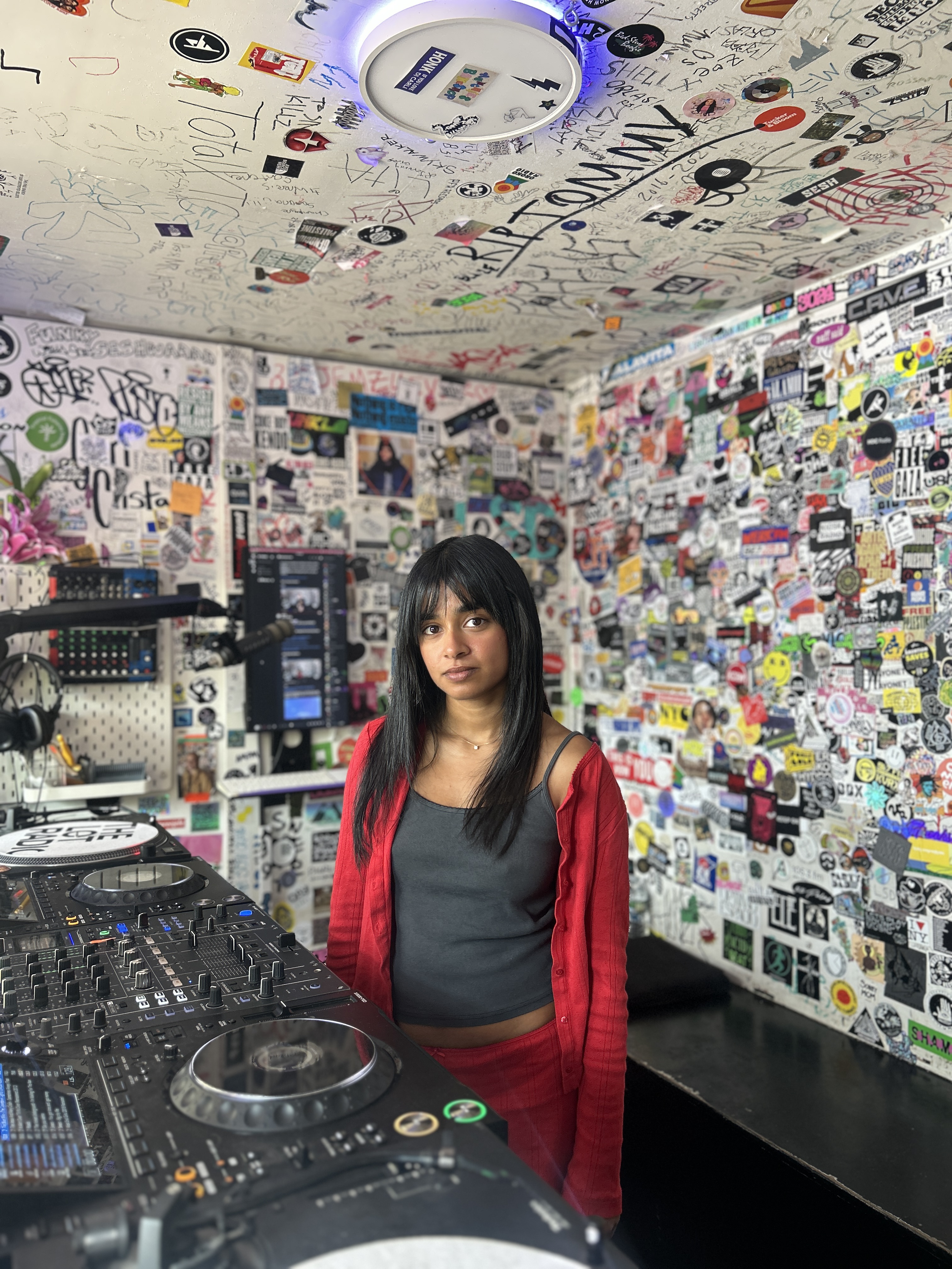 2vbnamrvrs41knn3pc51aukcqs_20260423T190000Z