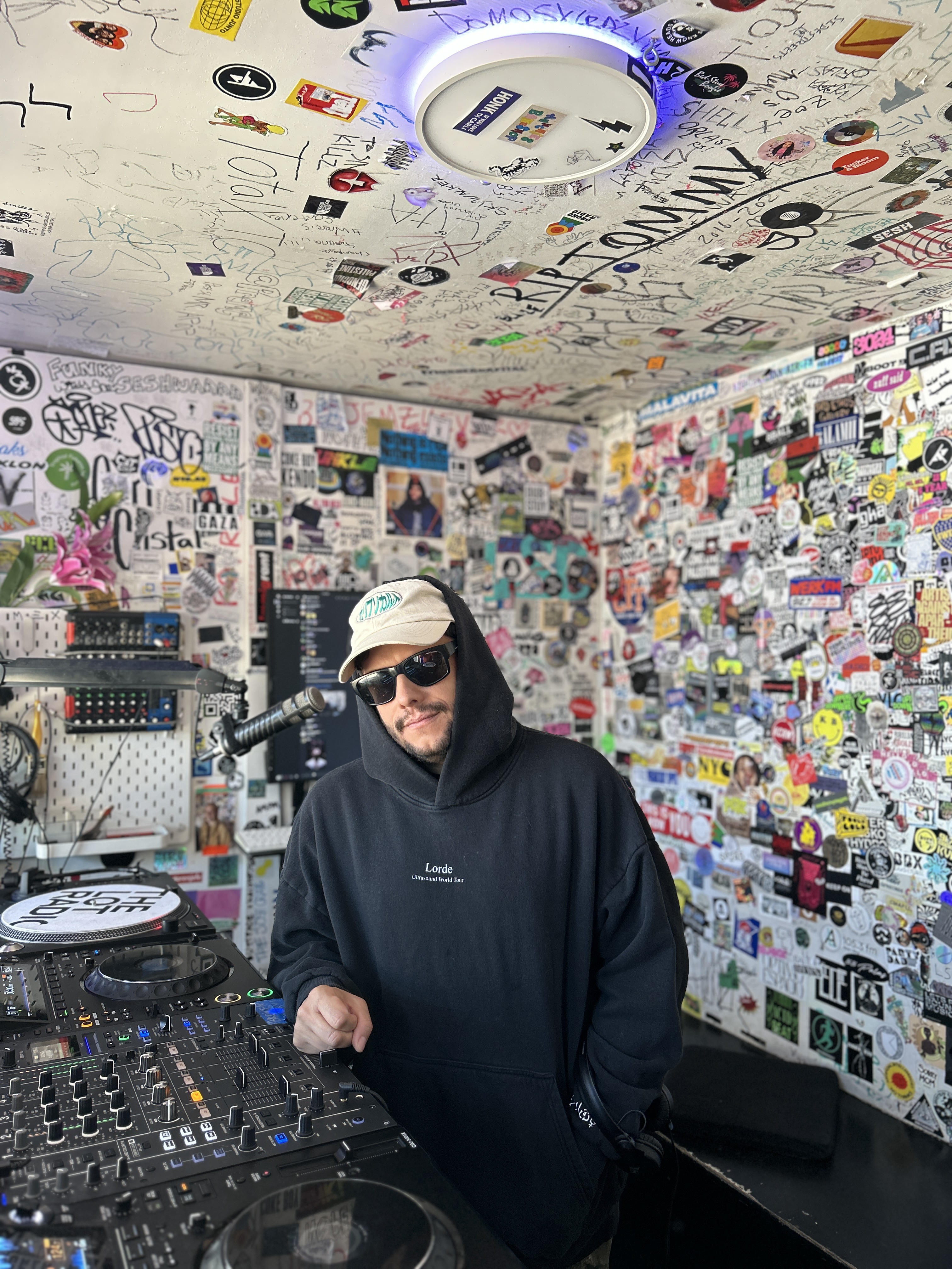 427e18b5hbdkjk84s18qr5tsvt_20260324T190000Z