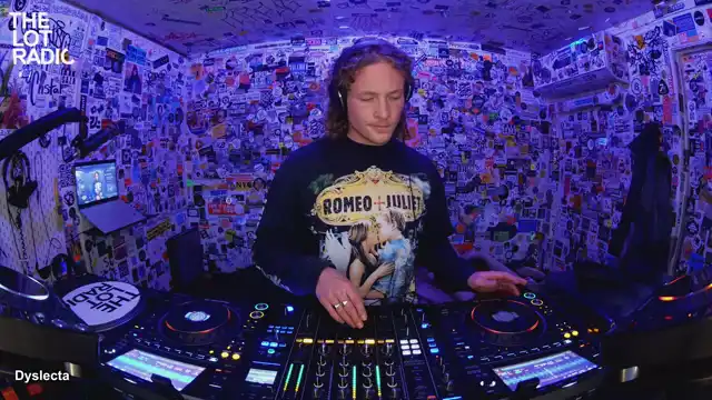 Episode 2dX9R25W8iheVibUH4aTQd Thumbnail 4