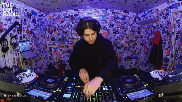 Episode 73LRjaKCELDcbQZRy43Jcr Thumbnail 3