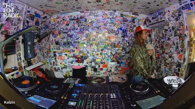 Episode 6h5Xa7NJaxpxli31aSGOsM Thumbnail 4