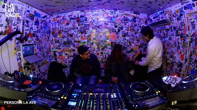 PERSONA LA AVE poster