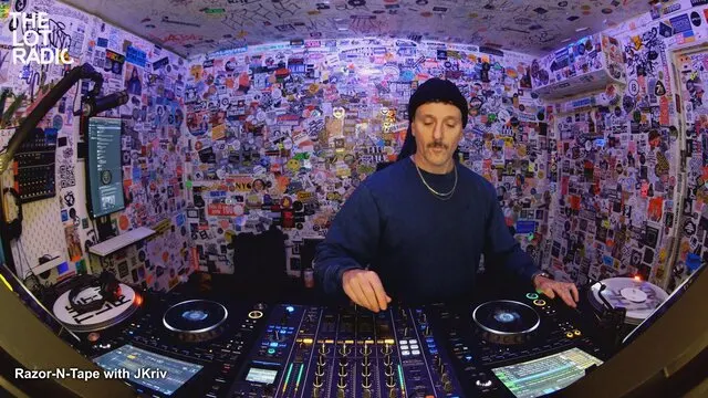 Episode 74AWhIie5QLB5E2QslKx7H Thumbnail 1