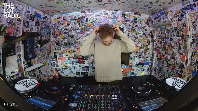 Episode 3lShV8s72rWnPFTP4HbsTo Thumbnail 2