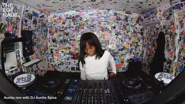 Episode 6EGVOdanw9DeEzFWxAcTRC Thumbnail 3