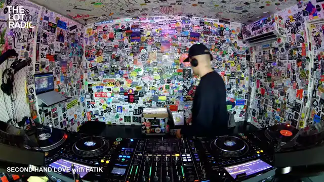 Episode 5Q8IIcbGFyNb3zi4EgBL28 Thumbnail 4