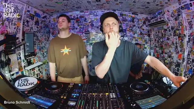 Episode 4Jd4NpQFiHLBIJwnGaDqie Thumbnail 4