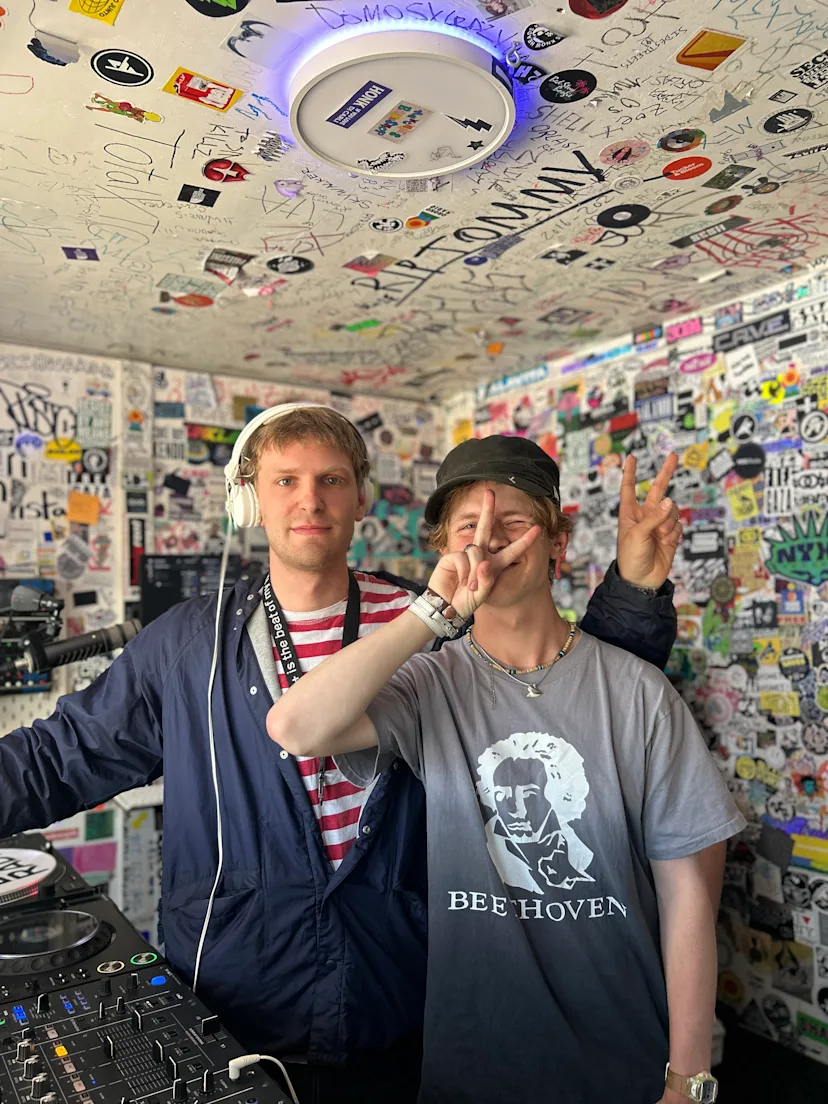 Deleted with Seedlink - The Lot Radio