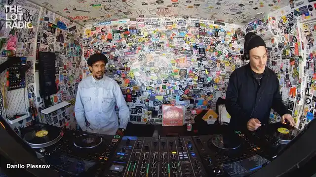 Episode 4Cpe93aw5vQn9v7TLHYGME Thumbnail 3