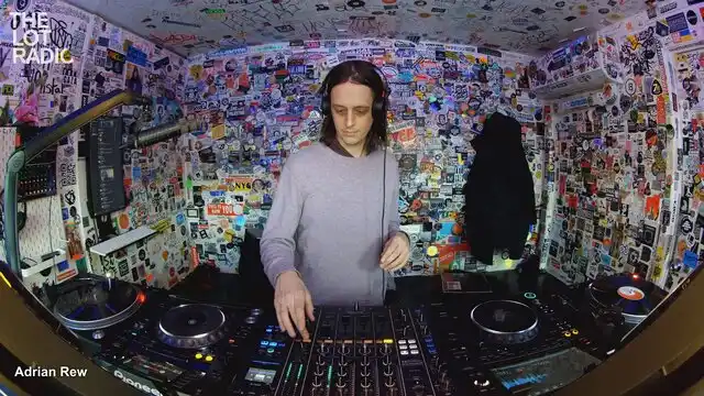 Episode 1ZVwFj3VVxyQ1f00Jkcj7v Thumbnail 2