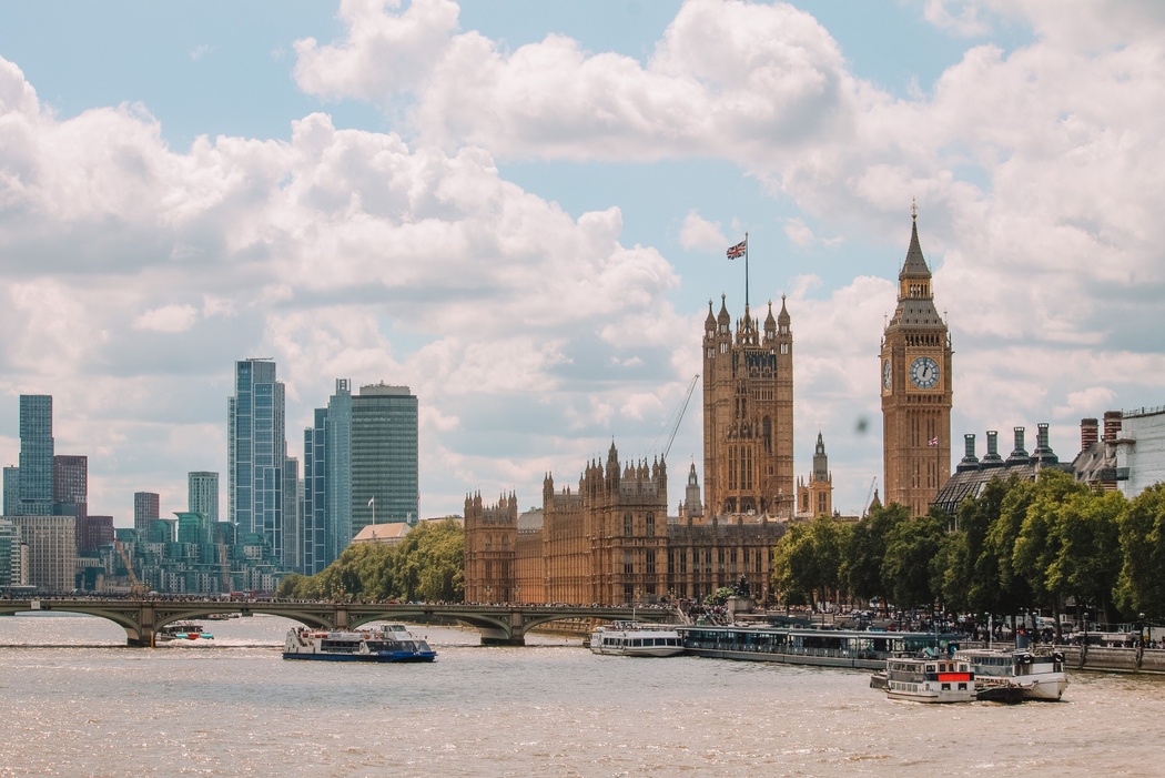 Main media for "Pound perks up as Conservatives widen lead"