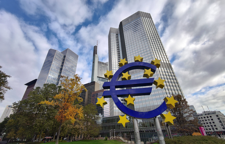 Main media for "The Euro is Edging Closer to a Cliff"