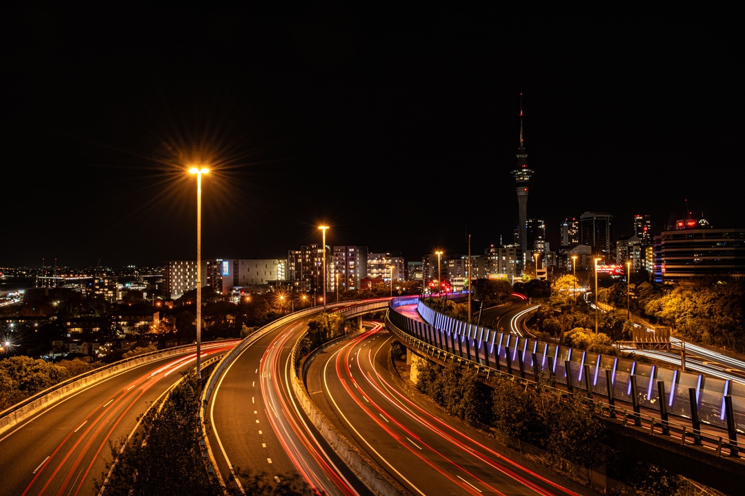 Main media for "Epicentres of Online Money Transfer - New Zealand Edition"