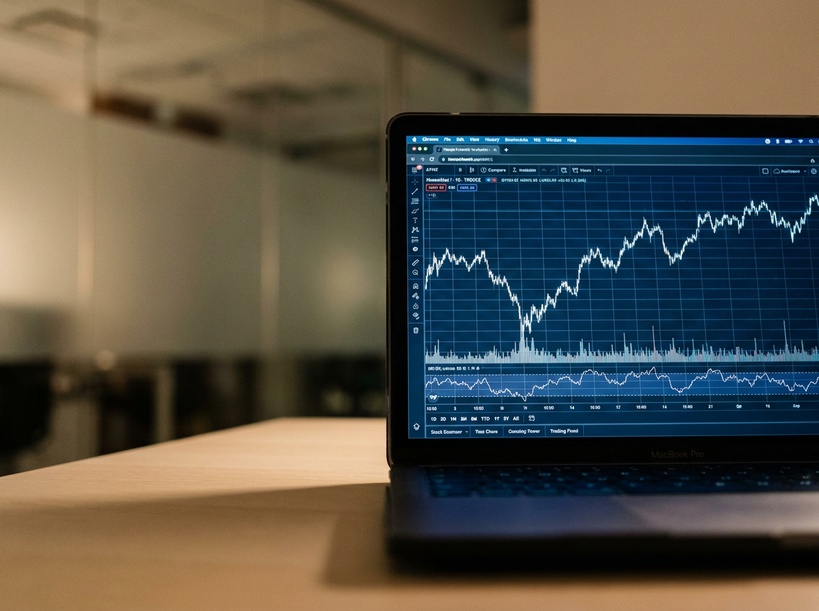 Main media for "UK and EU Economic Data Provide Sideshow to the Main Event"