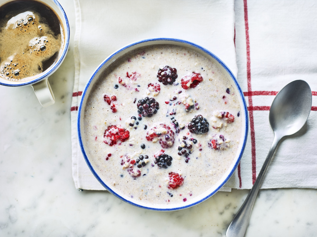 Spiced Super Berry Porridge Recipe, Breakfast Recipes