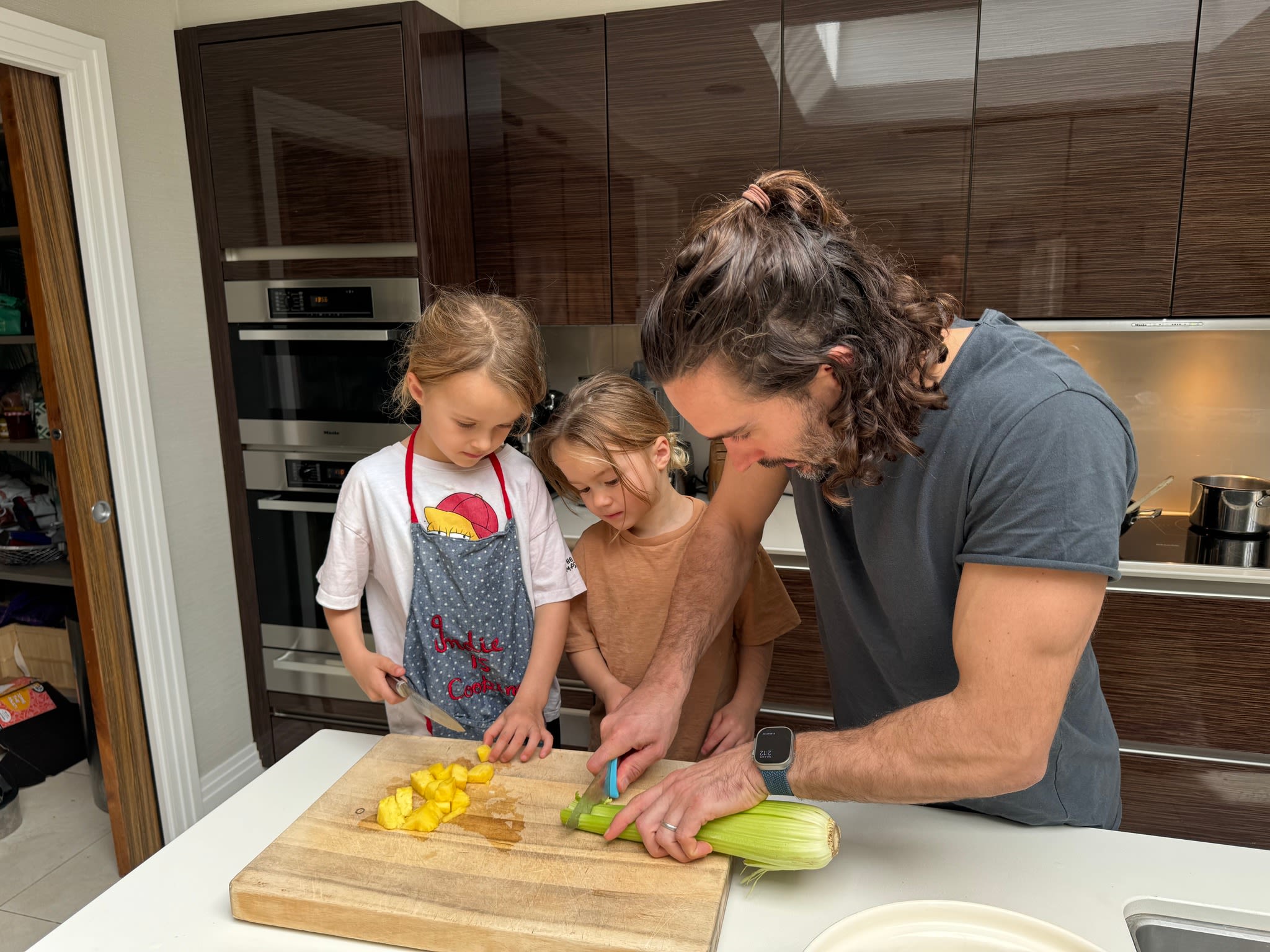 Joe Cooking With Kids