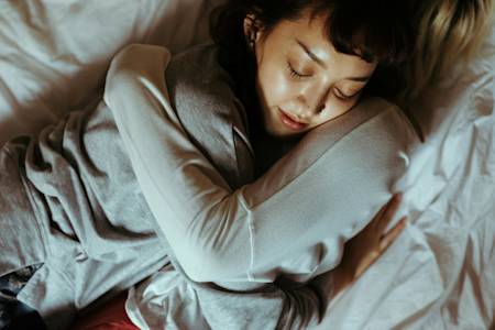 The secret to falling asleep fast and getting rid of anxious thoughts