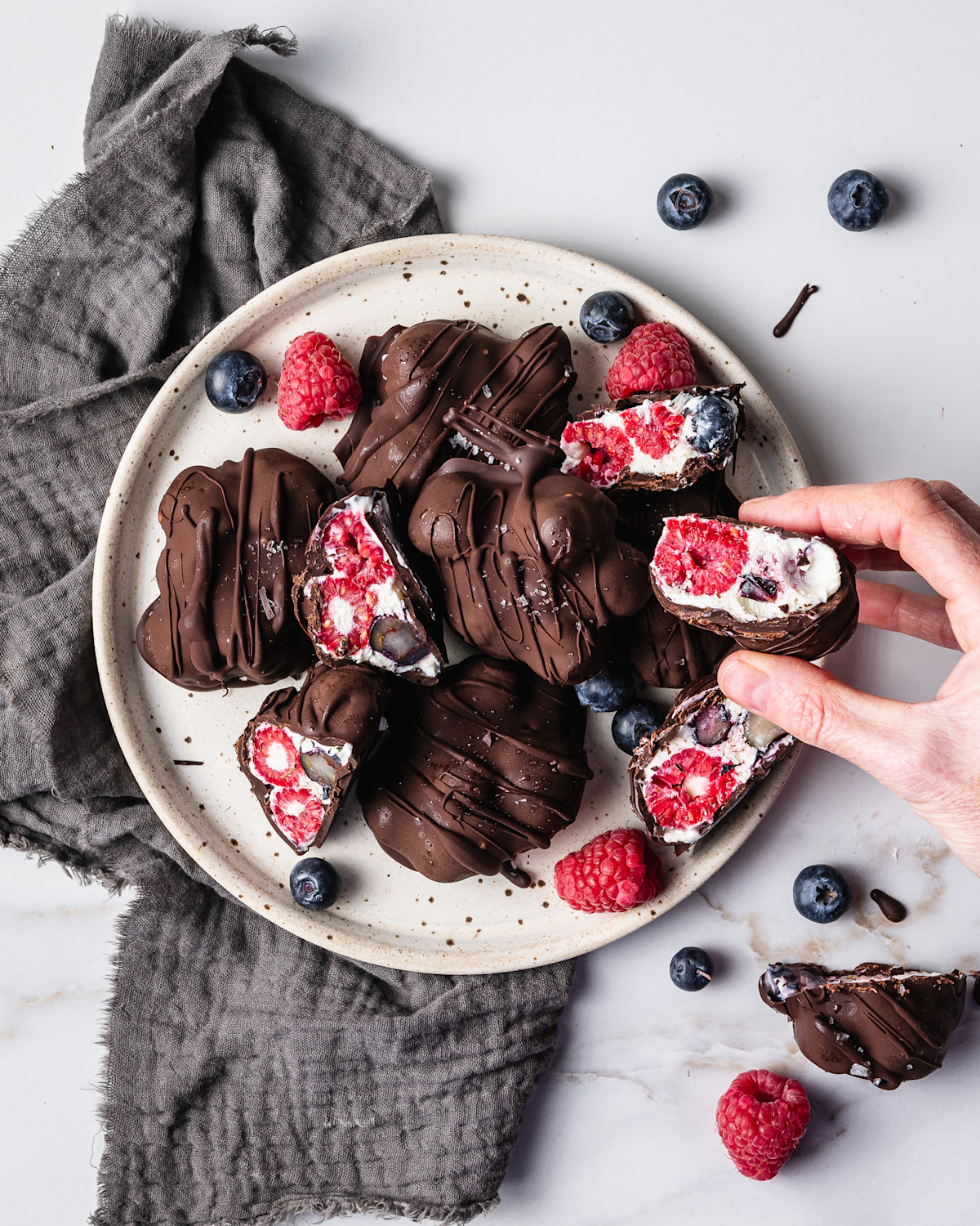 Dr Megan Rossi's Berry Yoghurt Clusters / The Body Coach