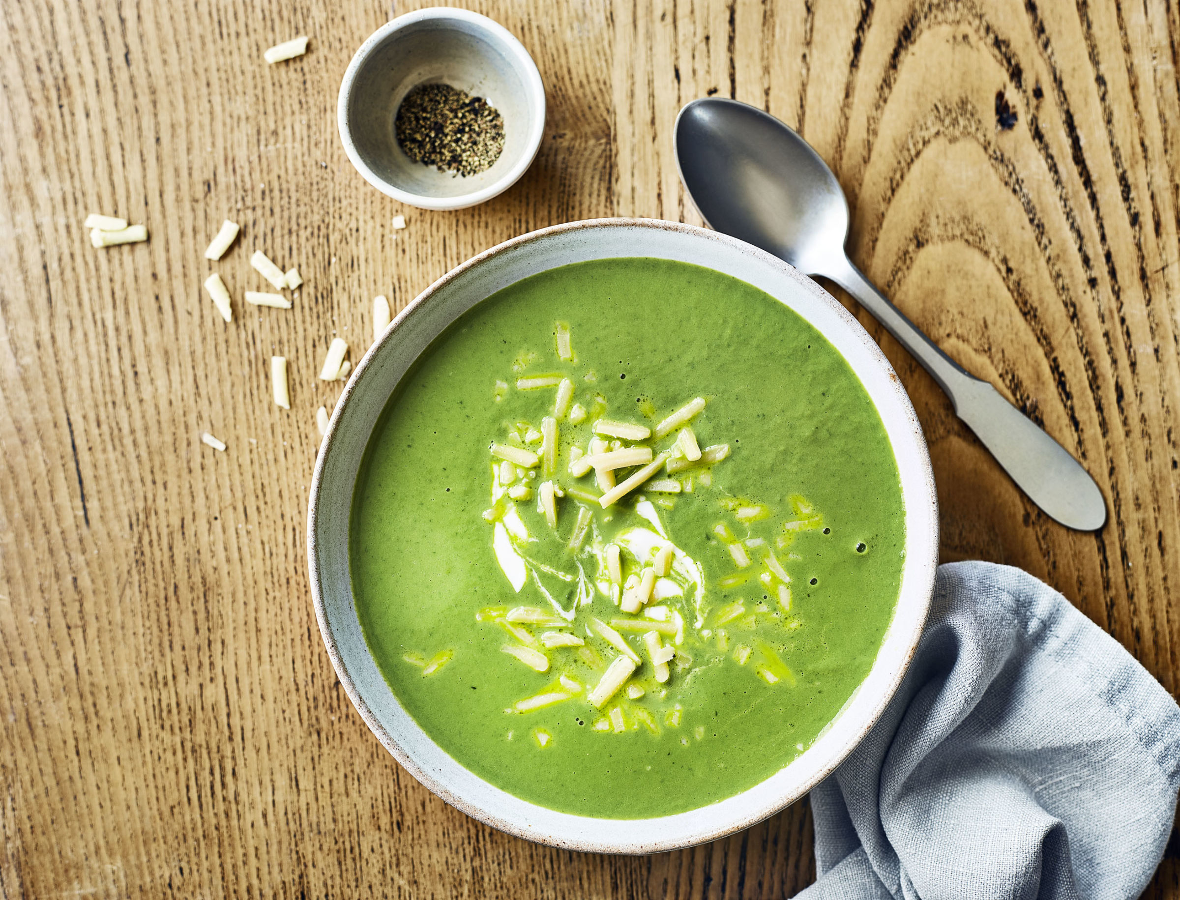 Broccoli and Cheddar Soup / The Body Coach