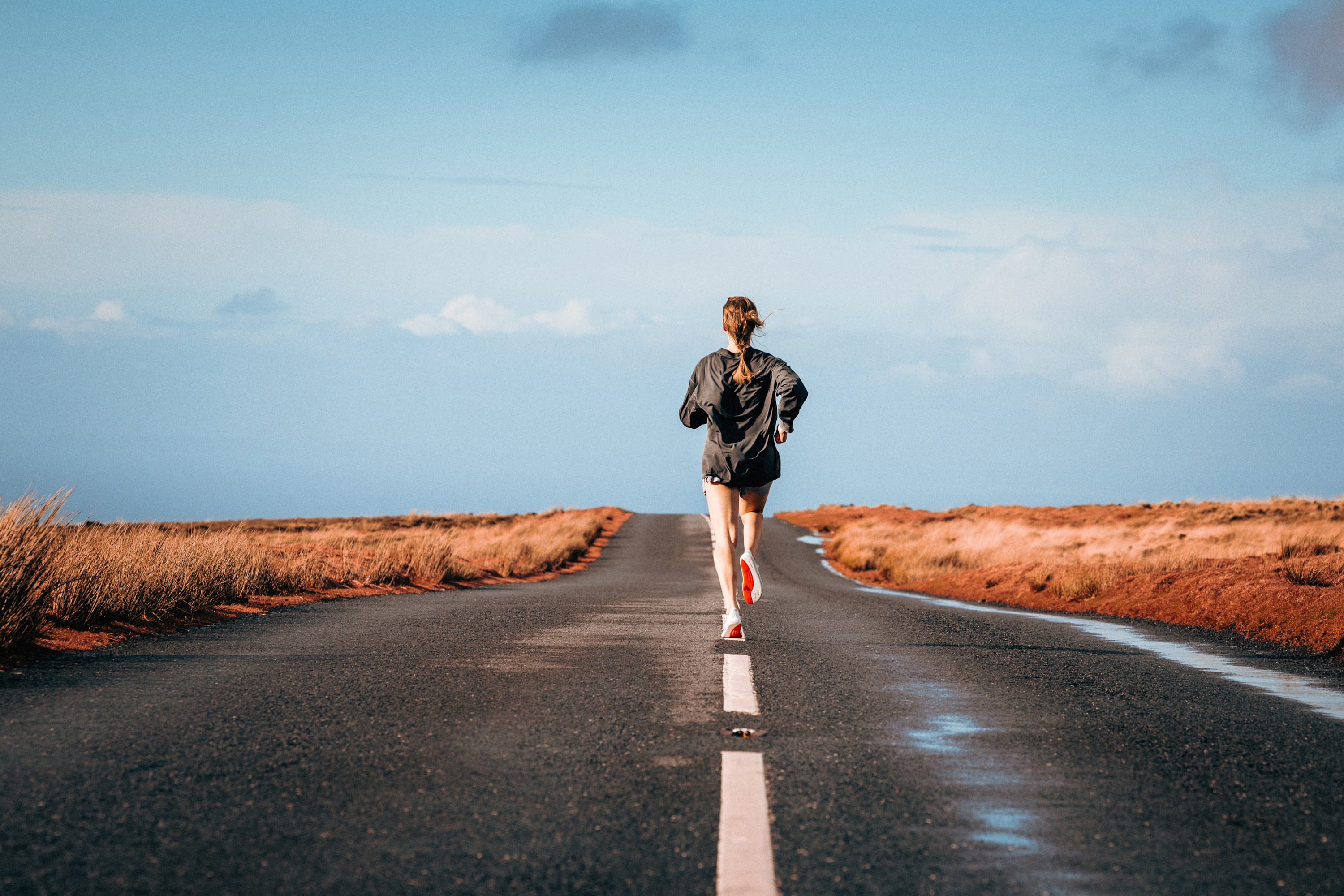 3 tips for barefoot style running / The Body Coach