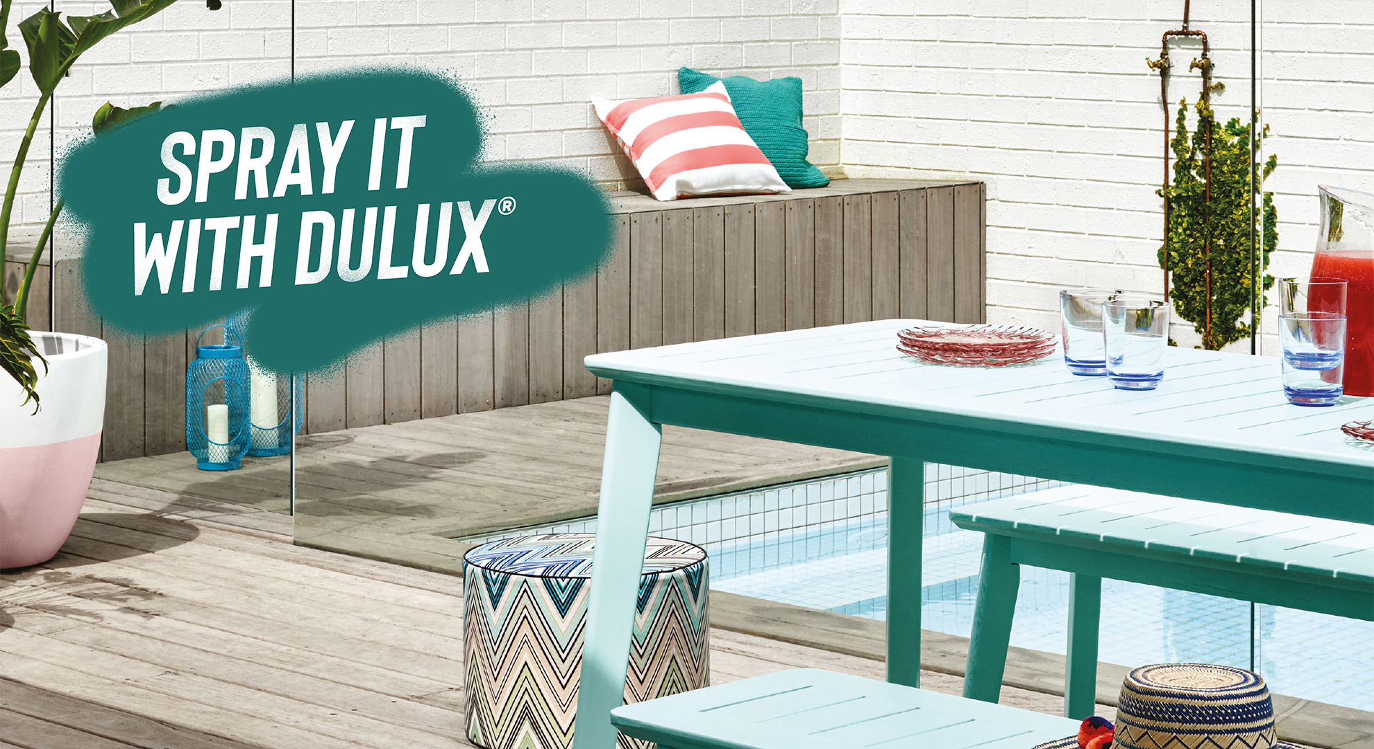 Spray paint your outdoor furniture with Weathershield®