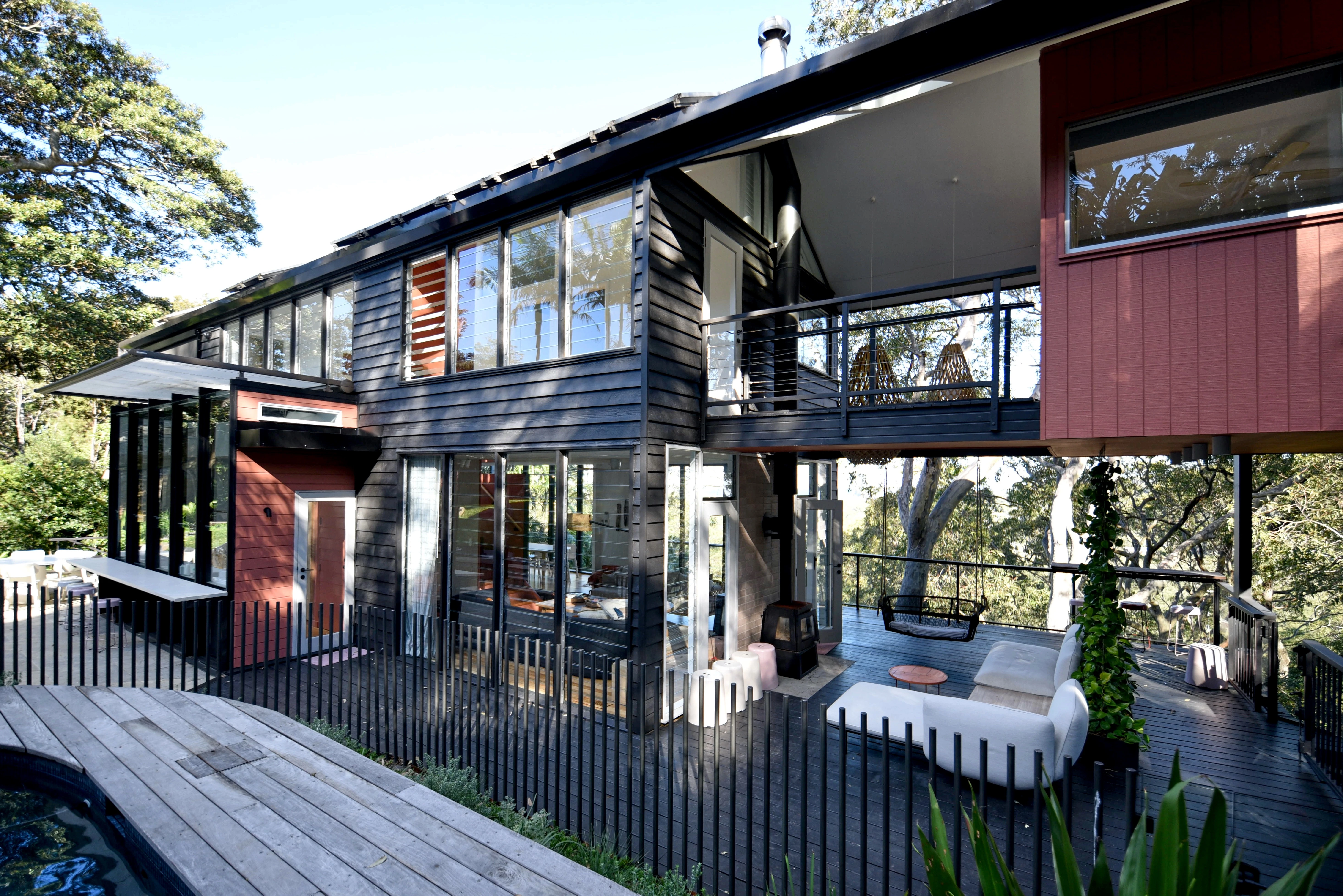 Exterior double storey weatherboard house 