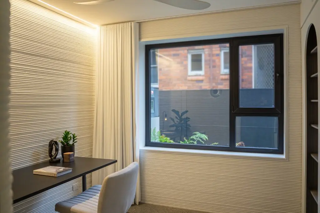 Genesis Duplex (interior)