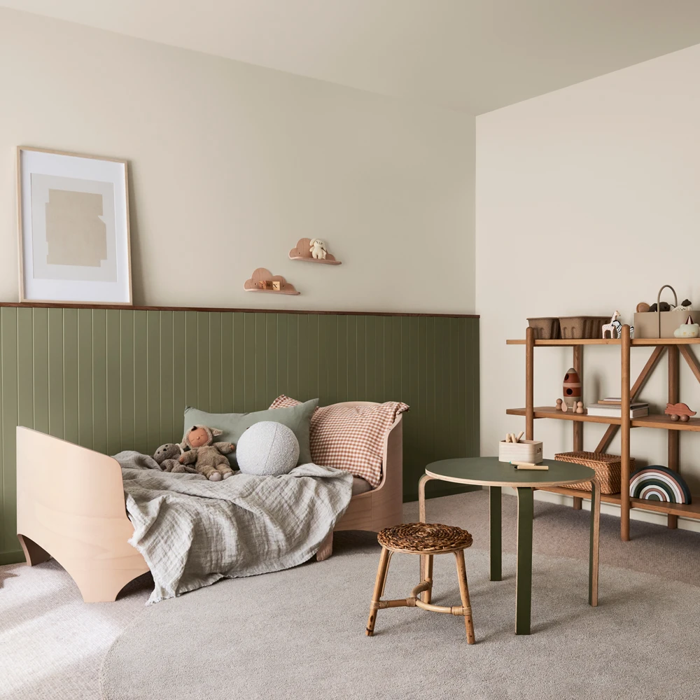 Natural Flora is a deep green with a yellow undertone that looks great as a feature colour in living and dining spaces.  Natural Flora works well with neutral and warm whites such as White Polar Quarter. 