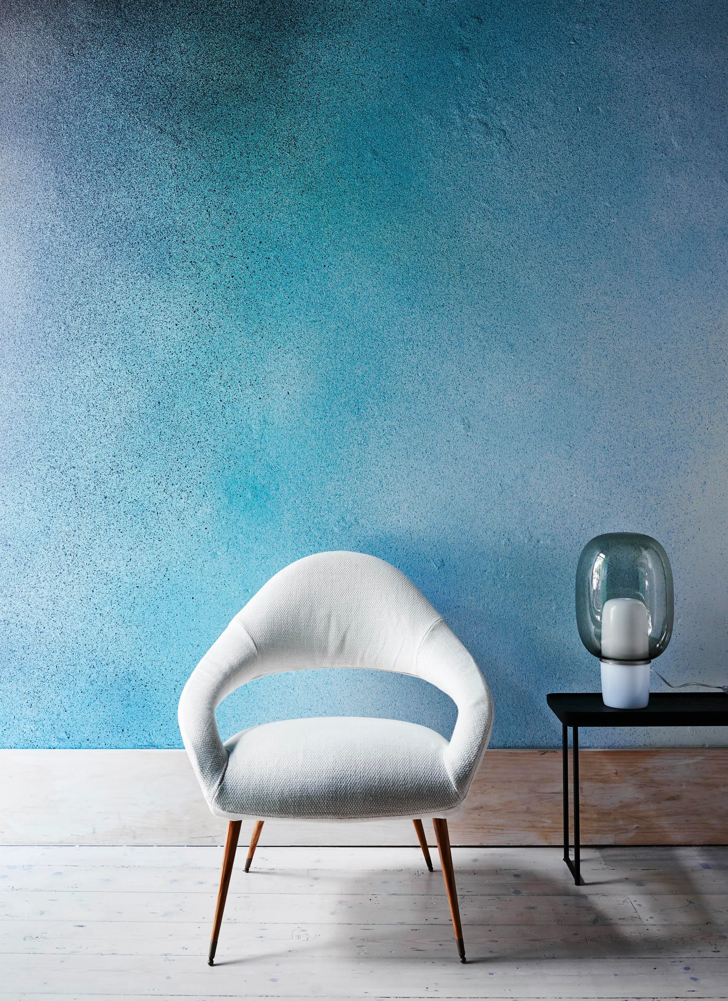 interior-decor-chair-blue