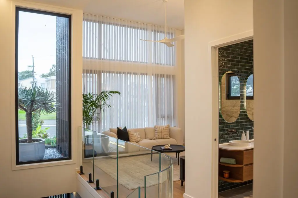 Genesis Duplex (interior)