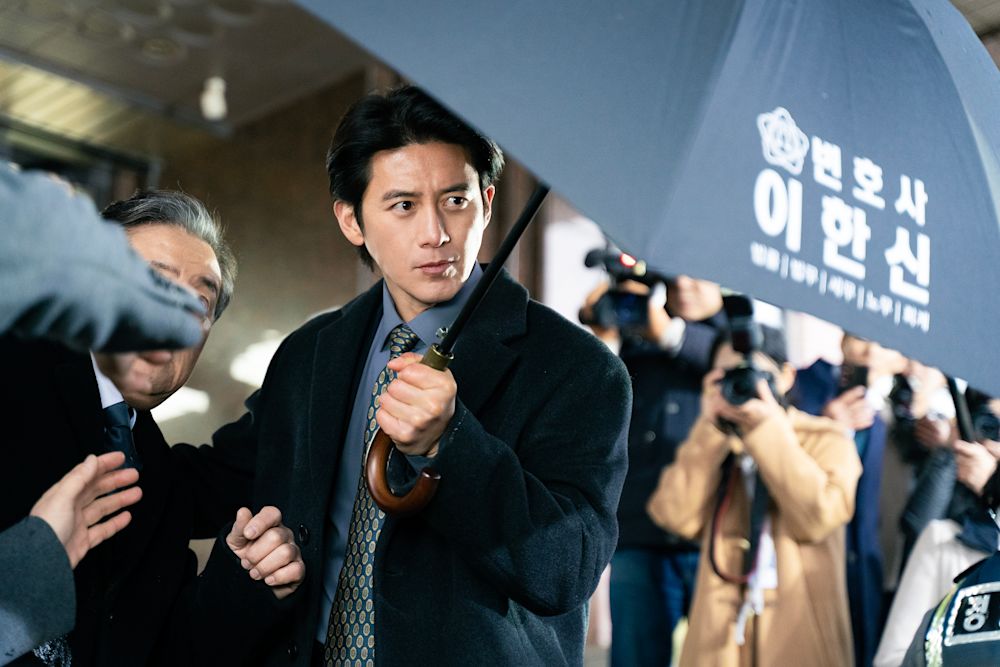 悪徳受刑者と審査官の痛快でスリリングな攻防戦!『仮釈放審査官 イ・ハンシン』