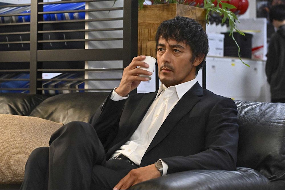 阿部寛“進藤”がカメラ目線で訴えた魂の叫び…私たちが「当たり前にしてはいけないこと」『キャスター』第5話