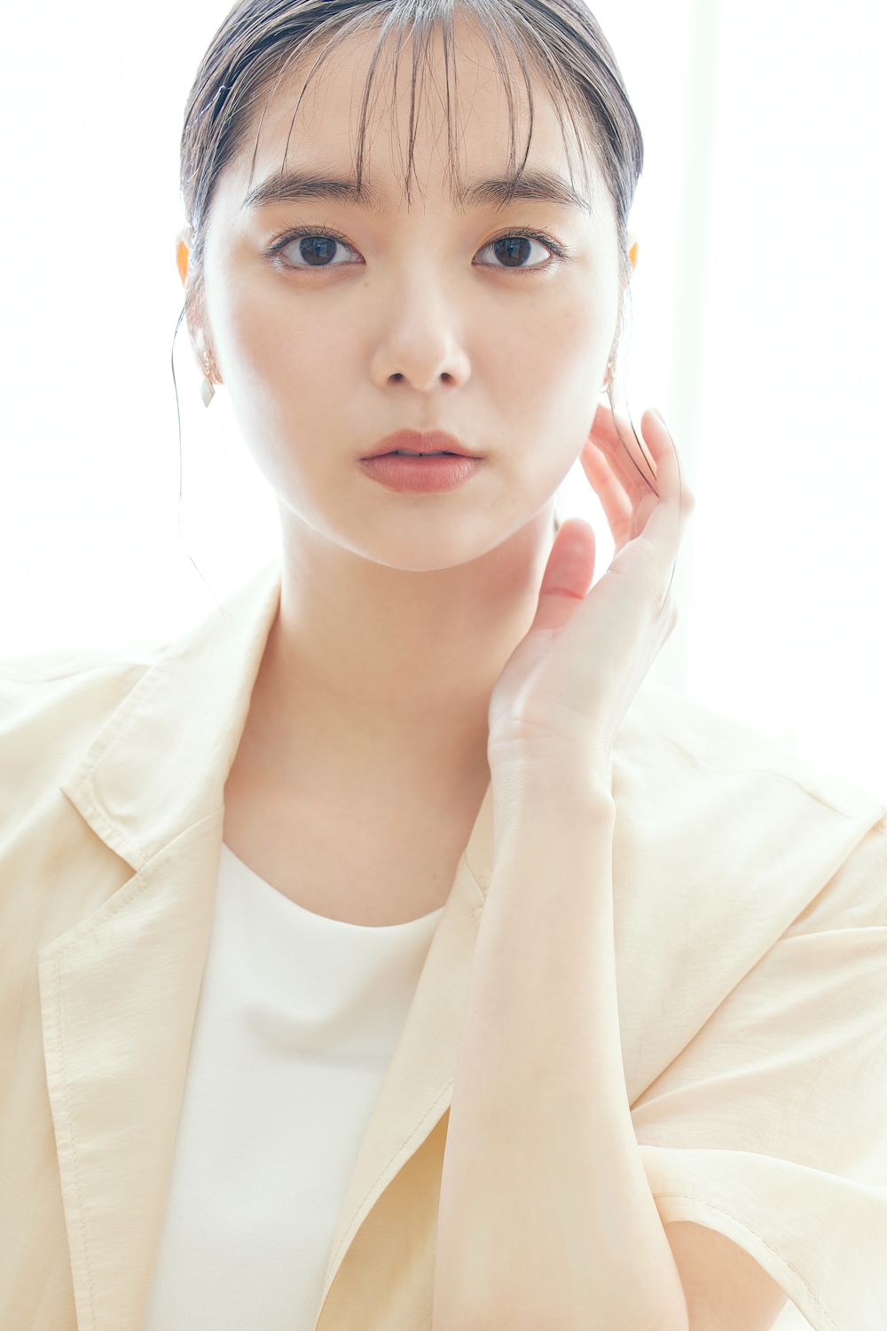 新川優愛さん