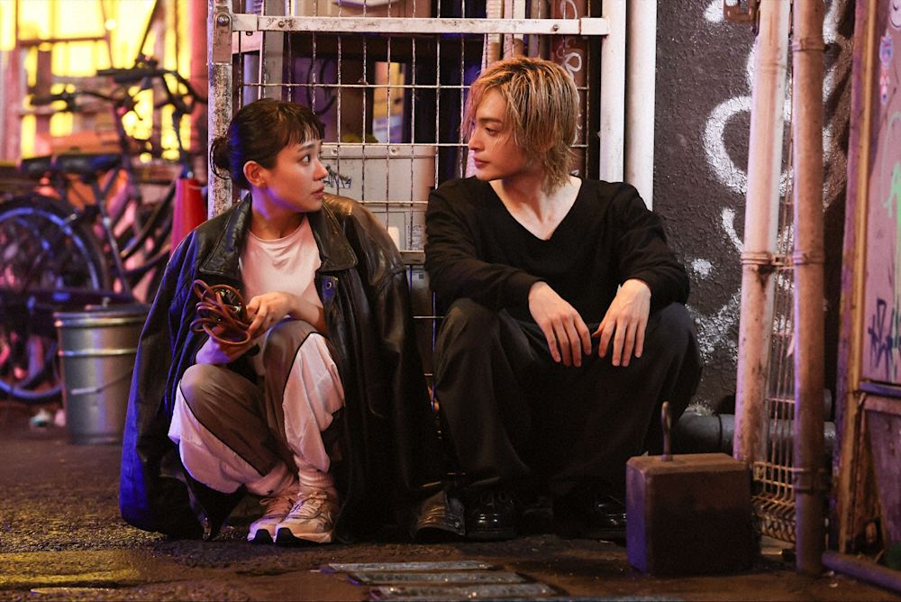 『あのクズを殴ってやりたいんだ』玉森裕太演じる金髪美青年・海里。この男いるところにキュンあり!の第2話