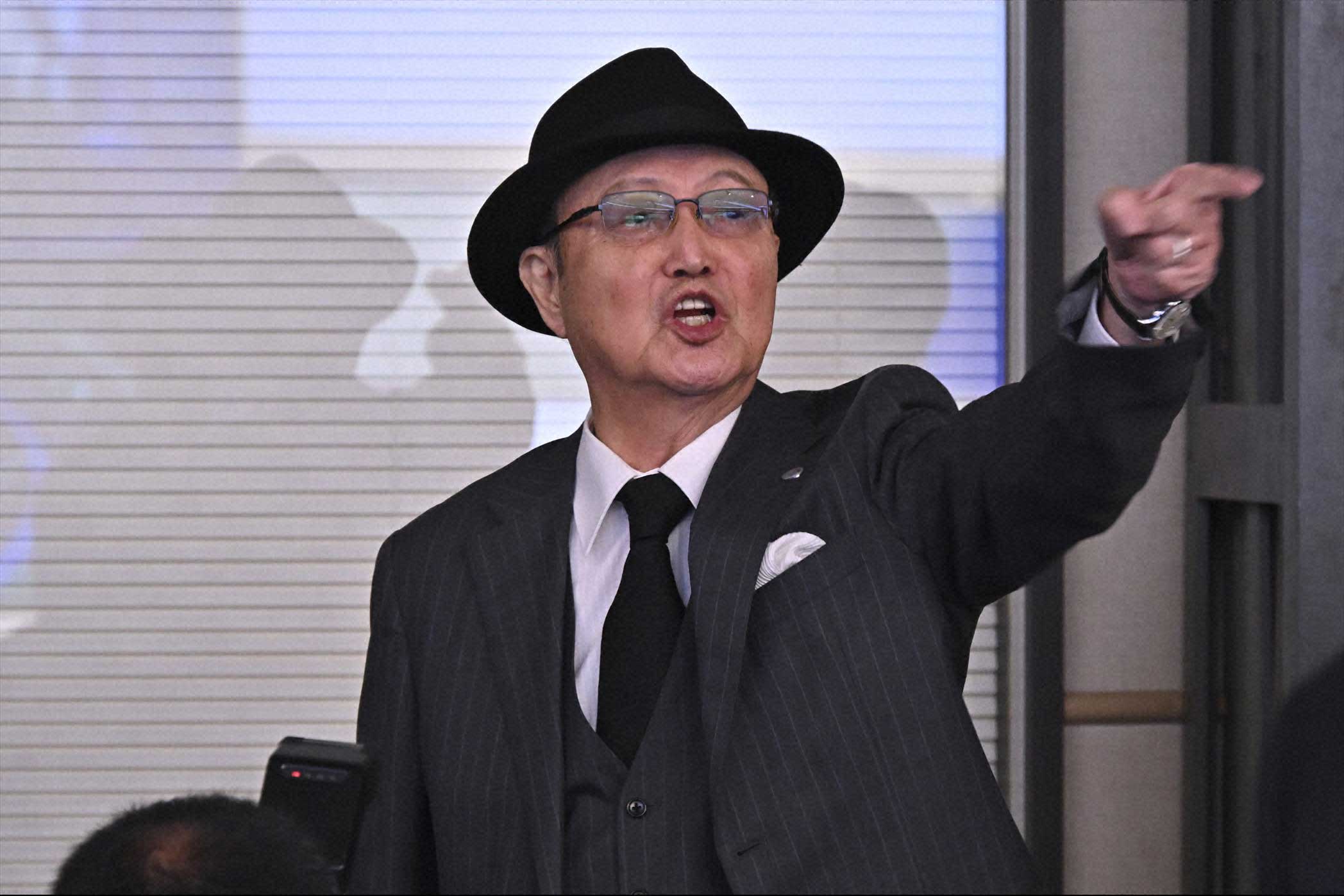 キャスター_第10話_L krk10s51-s52A 104