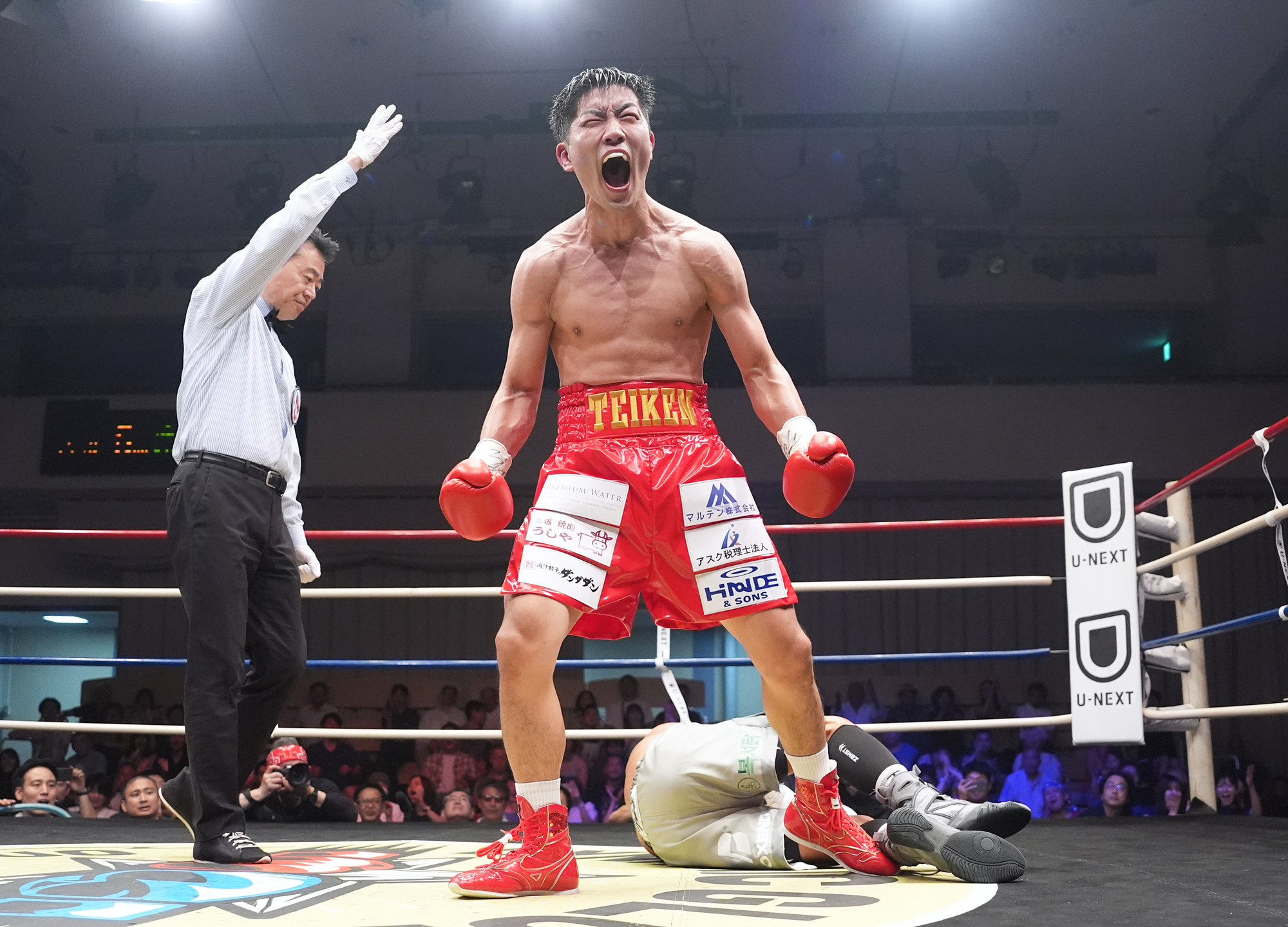 藤田健児、圧巻KOで3度目の防衛に成功！ 「DYNAMIC GLOVE on U-NEXT