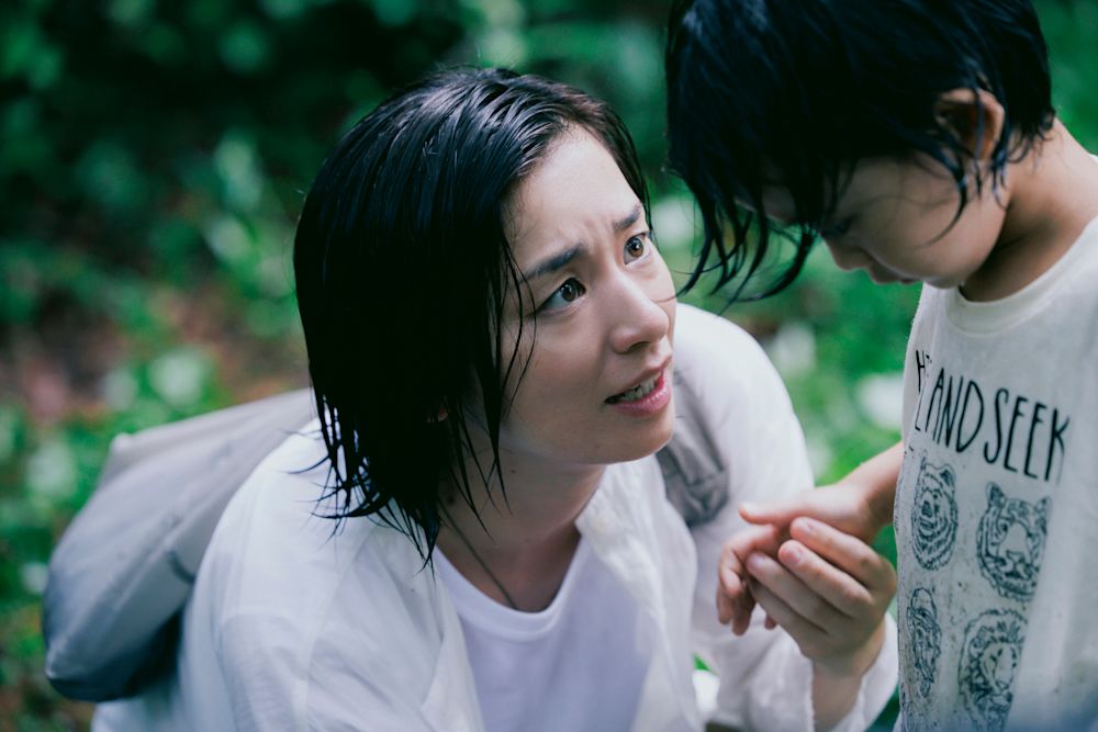 『ライオンの隠れ家』1話ラストシーンに尾野真千子が登場