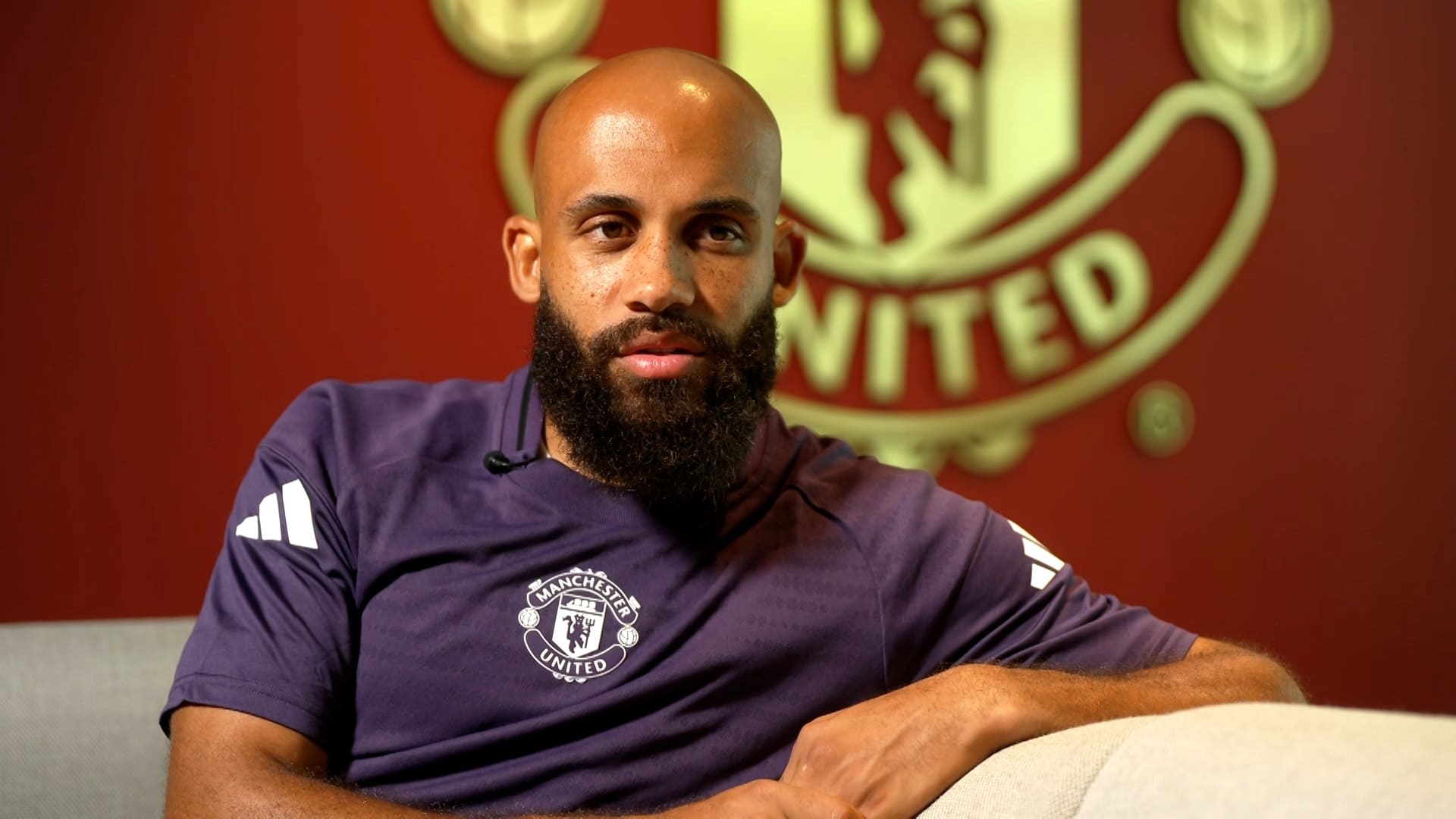 「昨日よりも良い自分に」　マンチェスター・Uの新戦力、エンべウモが昨季からの進化を誓う