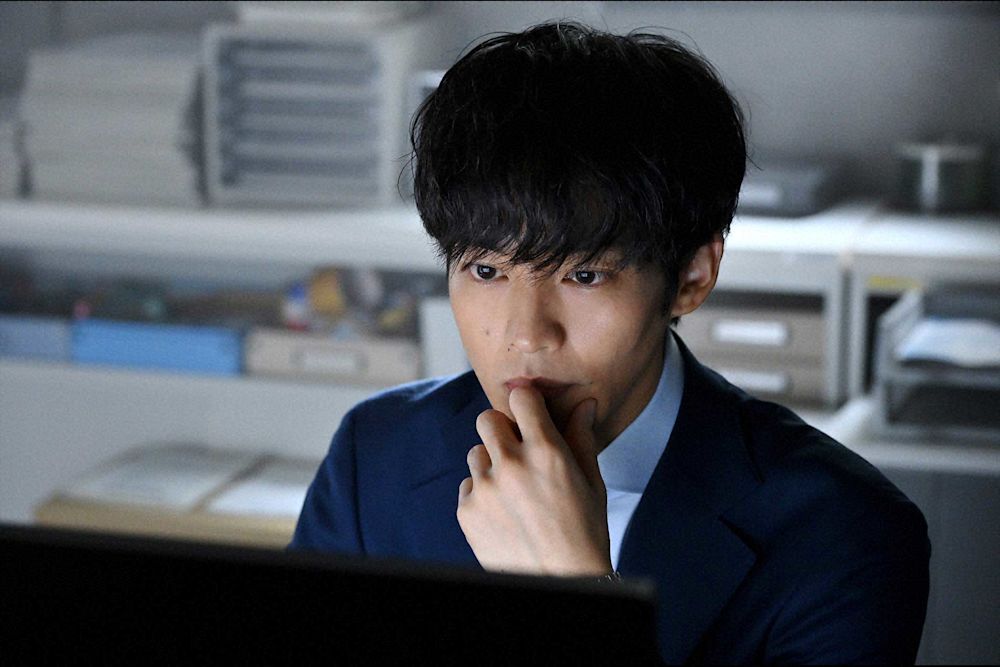 御上先生_第1話_L -1-s25ins 4943-001