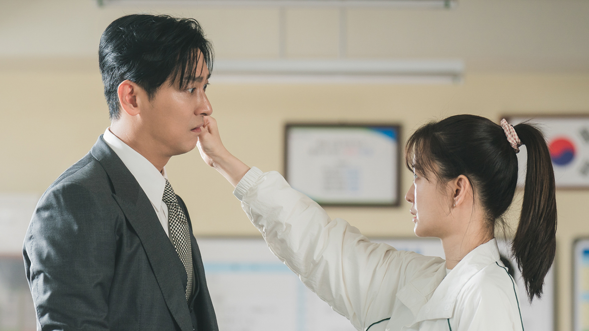 チュ・ジフン主演のラブコメ『愛は一本橋で』あらすじ、キャスト