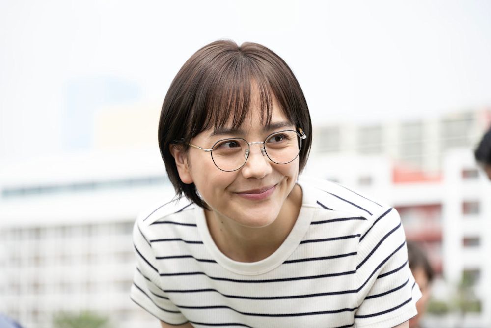 『西園寺さんは家事をしない』 楠見(松村北斗)が今も想い続ける亡き妻役で松井愛莉の出演が決定!