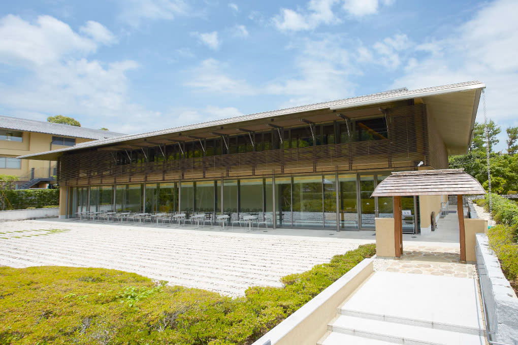 『鉄と漆の芸術 : 京都嵐山美術館蔵品集』1986年 京都嵐山美術館 鉄と漆の芸術 : 京都嵐山美術館蔵品集』1986年 京都嵐山美術館