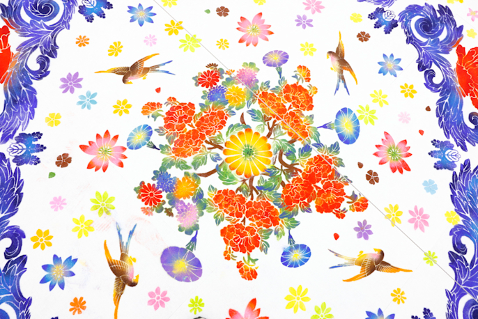 松山智一、初の大規模個展「雪月花のとき」が青森県の弘前れんが