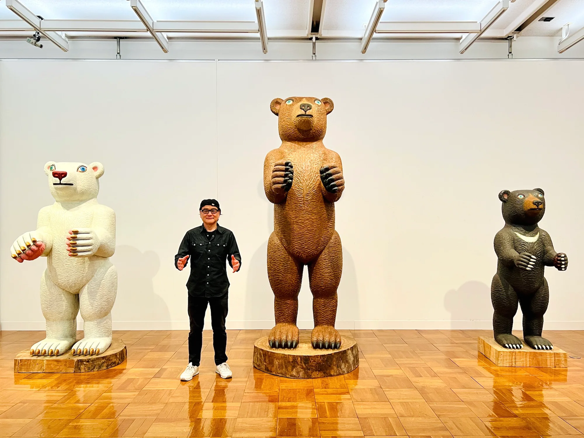彫刻家・三沢厚彦が千葉市美術館で生み出す来館者とアーティストの