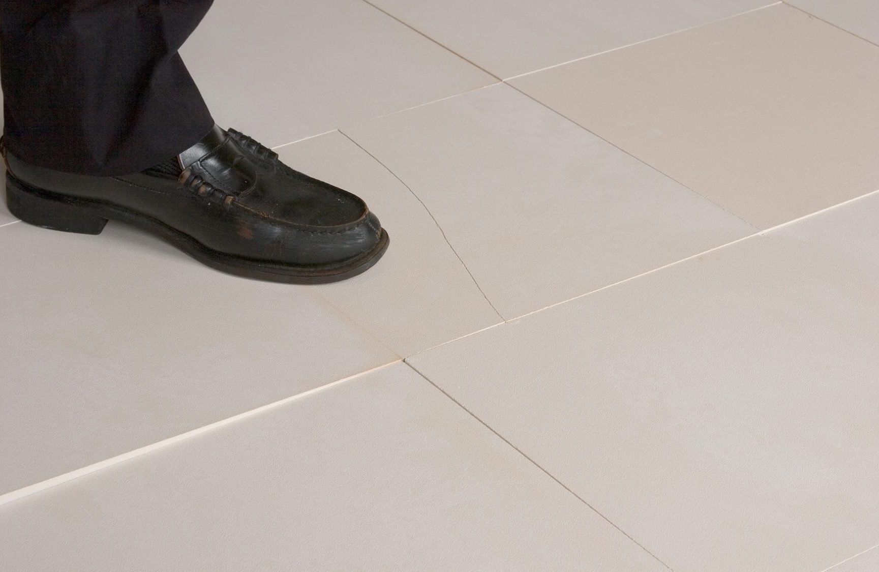 藤本由紀夫 「BLOOM'S BROOM」 （シュウゴアーツ） ｜Tokyo Art Beat